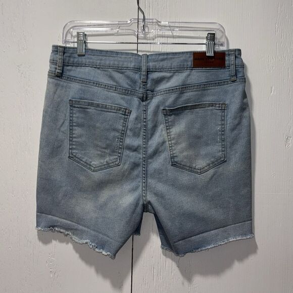 Marc New York woman’s jean shorts 5 pockets lite distressed size 12. - Picture 2 of 6